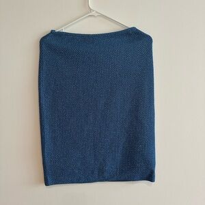 New St. John blue sparkly knitted pencil skirt. Size 2.
